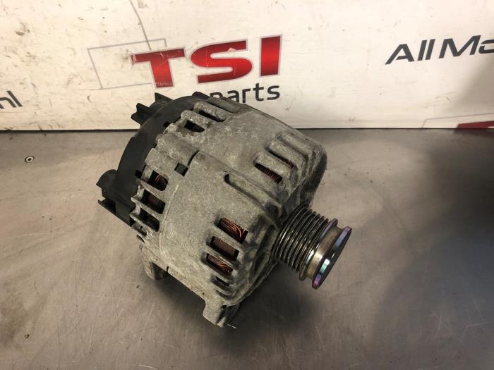 Dynamo van een Volkswagen Golf, Gebruikt, -, Volkswagen, -