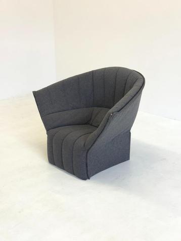 Moel fauteuil in donkergrijs van Ligne Roset door Inga Sempé beschikbaar voor biedingen