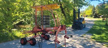 2 enkele  harken 4 element schudder en veegmachine  beschikbaar voor biedingen