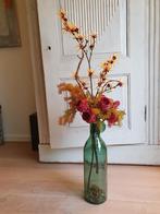 Bloemstuk warmrode rozen en toverhazelaar in groene flesvaas, Ophalen, Gebruikt