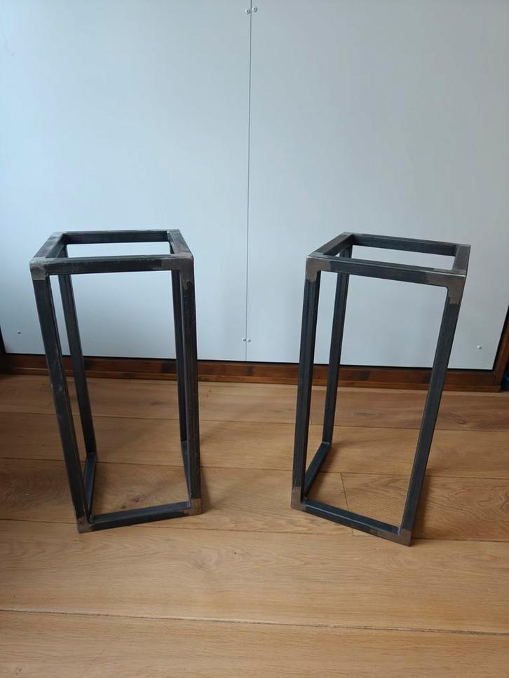 Harbeth M30 Custom Fishtank Stands, Audio, Tv en Foto, Luidsprekers, Gebruikt, Front, Rear of Stereo speakers, 120 watt of meer