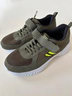 Gymschoenen maat 37 panther groen als nieuw, Ophalen of Verzenden, Zo goed als nieuw, Jongen of Meisje, Sportschoenen