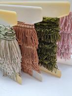 Zeer mooi vintage franje band 4 haspels, Hobby en Vrije tijd, Naaien en Fournituren, Ophalen of Verzenden, Nieuw, Lint, Band of Elastiek