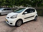 Toyota Aygo 1.0-12V Xcite White Airco 5drs NW Koppeling Grot, Voorwielaandrijving, Gebruikt, Zwart, 4 stoelen