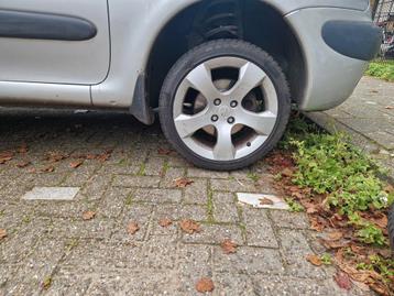 Alu Velgen met Winterbanden 205/45R17 beschikbaar voor biedingen
