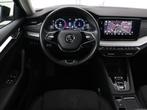 Skoda Octavia 1.0 e-TSI Business Edition Plus | Panoramadak, Auto's, Stof, Gebruikt, Euro 6, Zwart