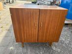 Vintage kast op pootjes – houtfineer met dubbele deur, Ophalen, Gebruikt