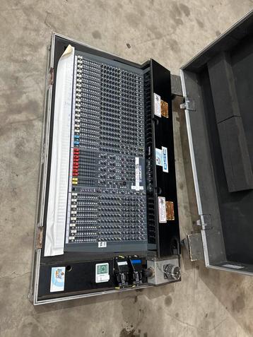 Soundcraft Spirit 8 24-kanaals mengtafel beschikbaar voor biedingen