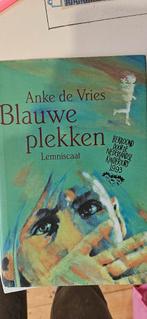 Blauwe plekken - Anke de Vries, Ophalen of Verzenden, Gelezen, Anke de Vries, Fictie