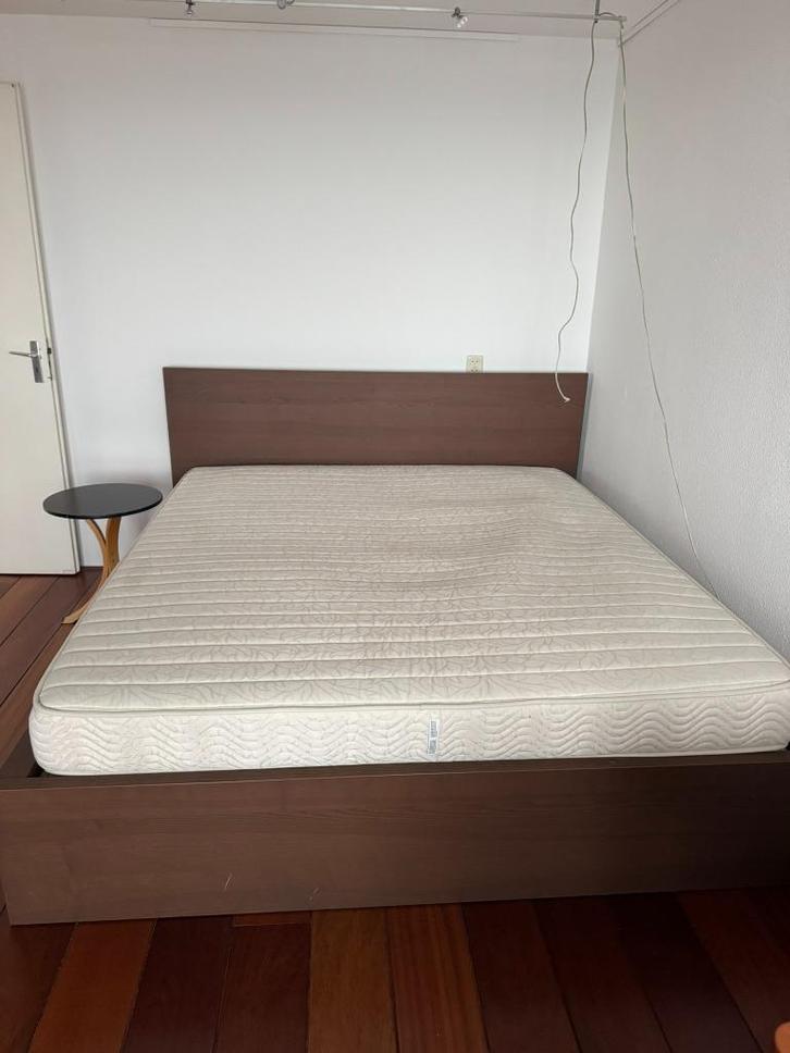 IKEA MALM bed 180x200cm, Huis en Inrichting, Slaapkamer | Bedden, Gebruikt, Tweepersoons, 180 cm, 200 cm, Hout, Bruin, Ophalen