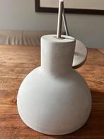 Betonnen hanglamp, Huis en Inrichting, Ophalen, Gebruikt, Overige materialen, Minder dan 50 cm