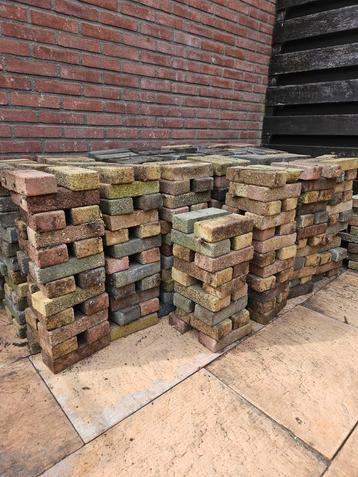 Klinkers  beschikbaar voor biedingen