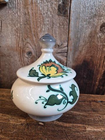 Irene Gouda Keramiek Potje beschikbaar voor biedingen