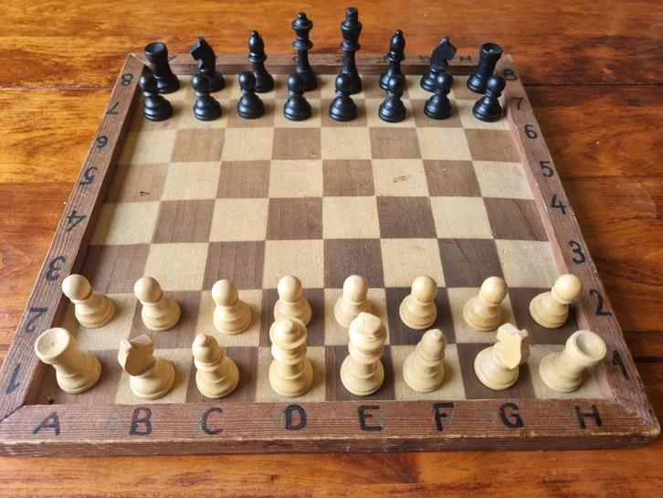 Antiek schaak- en damspel, Hobby en Vrije tijd, Gezelschapsspellen | Bordspellen, Ophalen of Verzenden