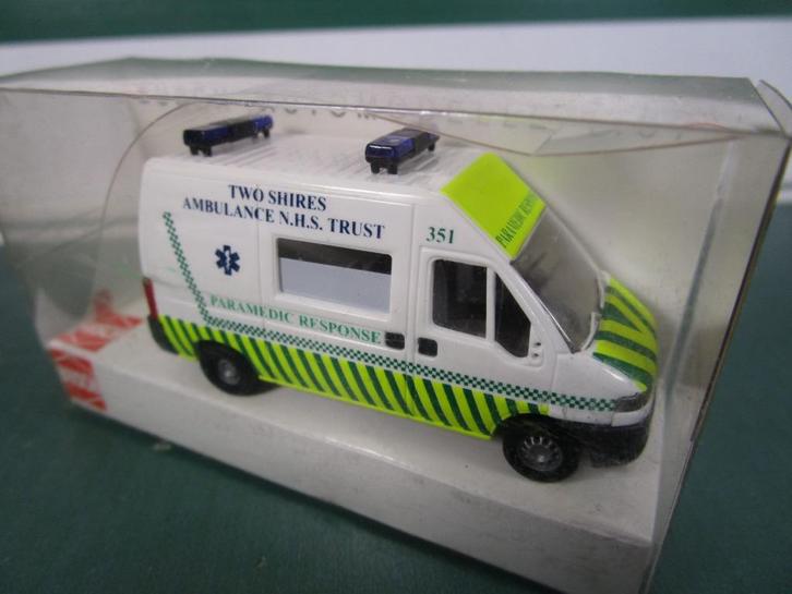 Busch Fiat Ambulance 2, Hobby en Vrije tijd, Modelauto's | 1:87, Gebruikt, Bus of Vrachtwagen, Overige merken, Ophalen of Verzenden