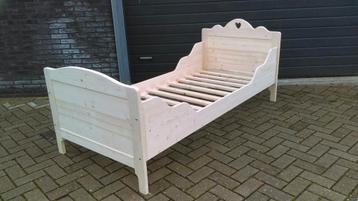 Bed Debora 90x200 (ook op andere maten) beschikbaar voor biedingen