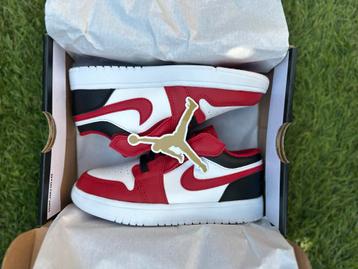 Jordan 1 Low Alt (PS) Maat 33,5 beschikbaar voor biedingen