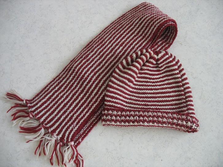 hand gebreide muts met sjaal, Kleding | Dames, Mutsen, Sjaals en Handschoenen, Nieuw, Muts, Ophalen of Verzenden