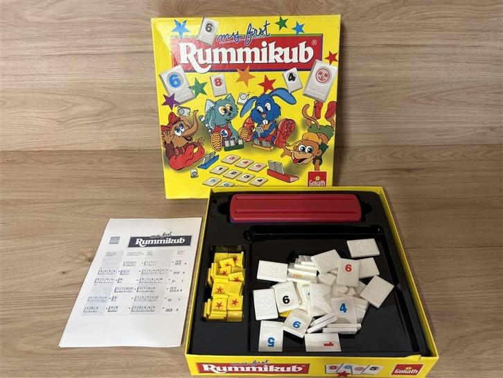 Rummikub my first gele vierkante doos [3717], Hobby en Vrije tijd, Gezelschapsspellen | Bordspellen, Zo goed als nieuw, Ophalen of Verzenden