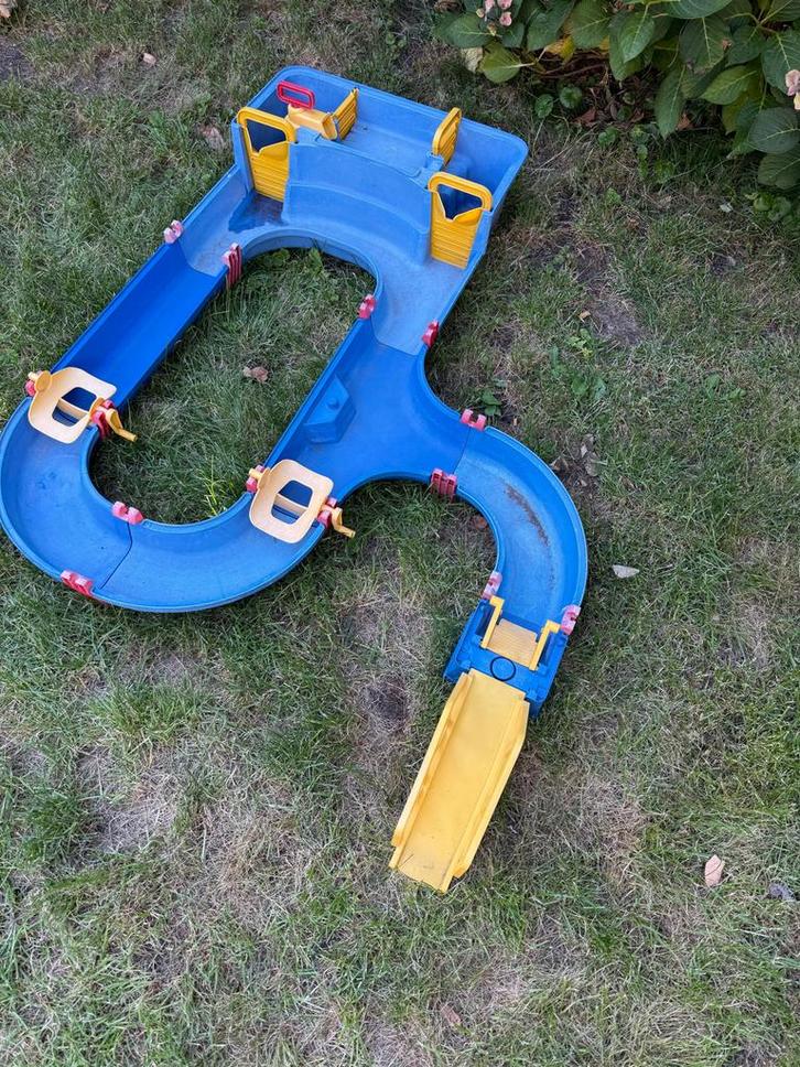 Leuke waterbaan voor kinderen - Tuinplezier!, Kinderen en Baby's, Speelgoed | Buiten | Los speelgoed, Gebruikt, Ophalen