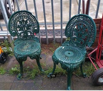2 gietijzeren bistro stoeltjes - tuinstoelen beschikbaar voor biedingen