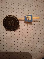 Vroom & Dreesmann (V&D) Speldjes, Verzamelen, Ophalen of Verzenden, Gebruikt, Merk, Speldje of Pin