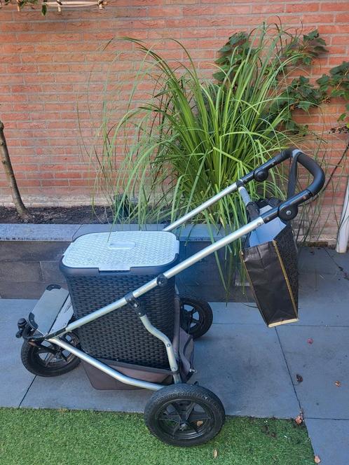 Kinderwagen met wasmand voor bezorgen kranten/folders!, Kinderen en Baby's, Kinderwagens en Combinaties, Gebruikt, Overige merken