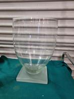 Vaas groot op voet glas, Ophalen of Verzenden, 'T Olde Gre-j, Info@toldegrej.nl, Endepoelstraat 20f Didam