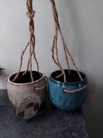 Set van 2 hangende bloempotten 2 stuks voor 12,00 Aardewerk, Tuin en Terras, Bloempotten, Rond, Nieuw, Ophalen of Verzenden, Balkon