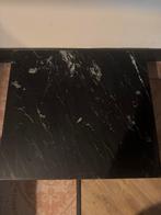 2x Zwart Marmeren Bijzettafeltjes/Nachtkastjes, Ophalen, Minder dan 55 cm, Vierkant, Zo goed als nieuw