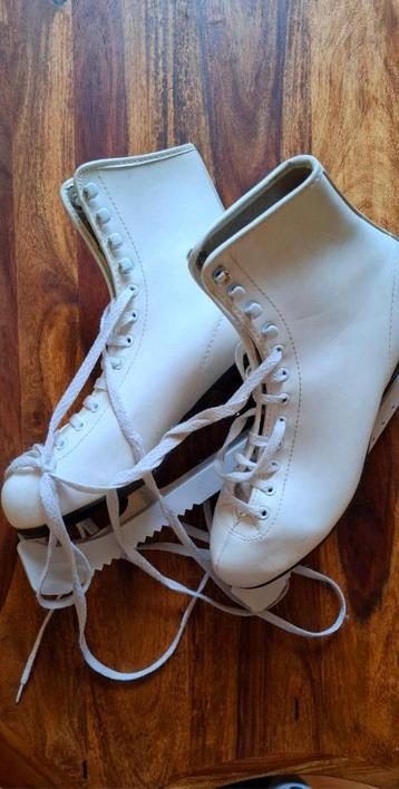 vintage acro professional kunstschaatsen, 1x gedragen. 39. beschikbaar voor biedingen