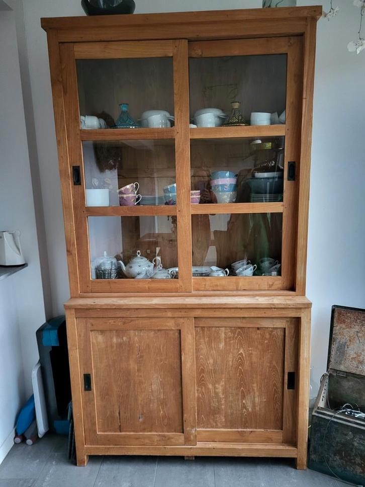 mooie strak houten vitrinekast. afm 220x120x50. Veel ruimte!, Huis en Inrichting, Kasten | Vitrinekasten, Gebruikt, 50 tot 100 cm