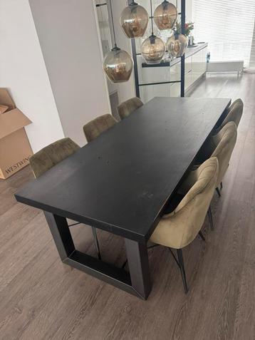 Houten tafel 240 x 100 x 77,5 in het zwart beschikbaar voor biedingen