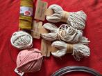 Diverse Macramé  touw, wol. draad  en ringen 35 cm, Ophalen of Verzenden, Nieuw, Materiaal