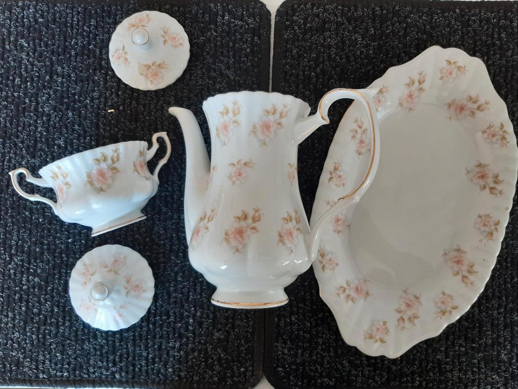 Porcelain thee kan, suikerpot en serveer schaal van Chodziez, Ophalen of Verzenden
