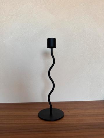 Cooee design curved candelaar zwart 23cm beschikbaar voor biedingen
