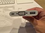 Apple USB-C naar VGA multipoort Adapter, Ophalen of Verzenden, Zo goed als nieuw
