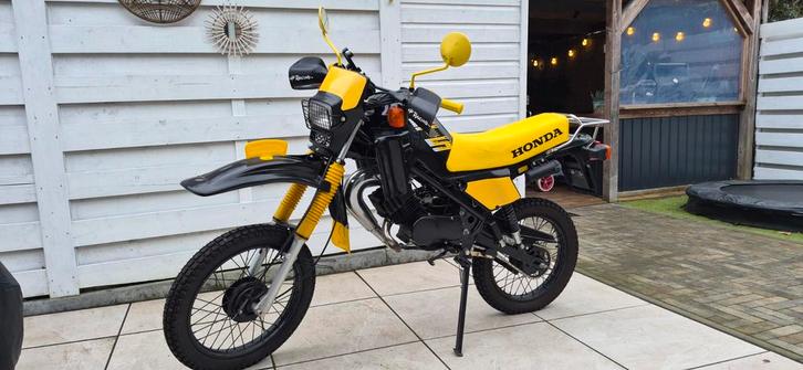 Mooie Honda MT met kenteken, Fietsen en Brommers, Brommers | Honda, Zo goed als nieuw, MT, Ophalen