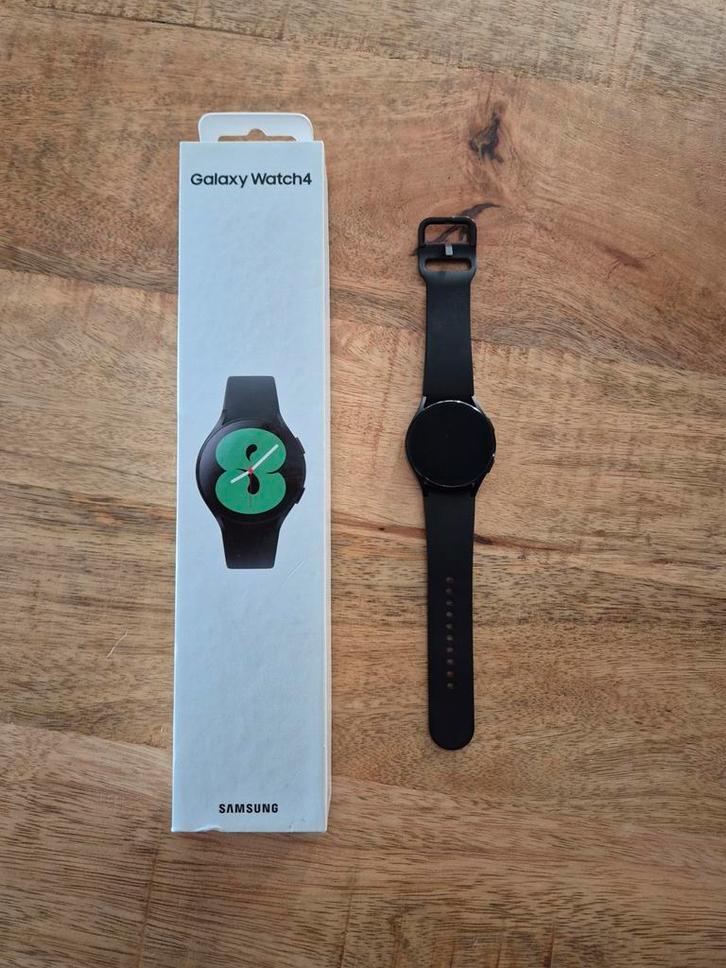 Samsung Galaxy Watch 4 - Zwart, Sieraden, Tassen en Uiterlijk, Smartwatches, Zo goed als nieuw, Android, Zwart, Afstand, Calorieverbanding