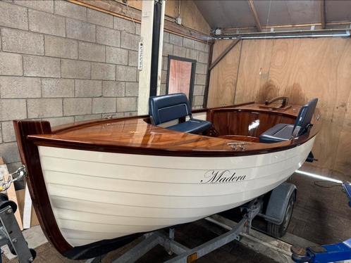 Mahonie sloep in perfecte staat, Watersport en Boten, Sloepen, Zo goed als nieuw, Tot 10 pk, 3 tot 6 meter, Buitenboordmotor, Benzine