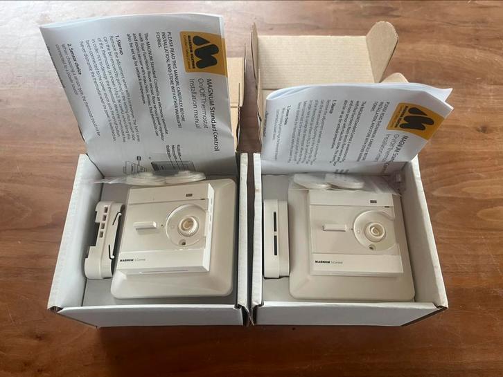 2 st MAGNUM S-control thermostaat tbv electr vloerverw., Doe-het-zelf en Verbouw, Thermostaten, Nieuw, Ophalen of Verzenden