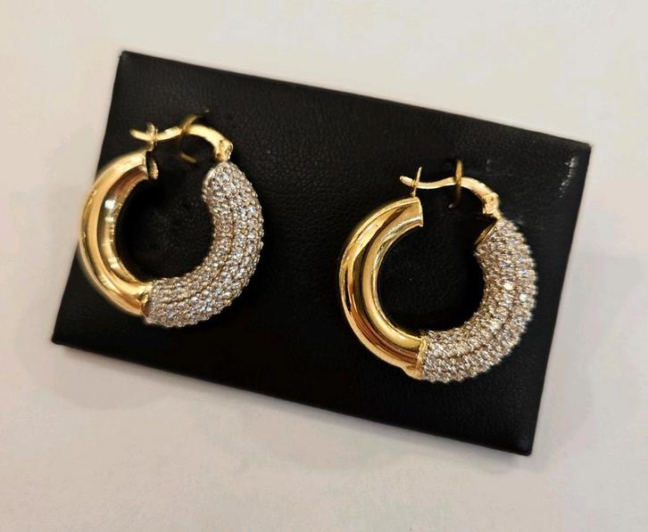 14 karaats grote dikke gouden creolen met zirkonia's bewerkt, Sieraden, Tassen en Uiterlijk, Oorbellen, Gebruikt, Goud, Goud, Met kristal