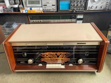 Mooie Philips B6X 04A Buizenradio. beschikbaar voor biedingen