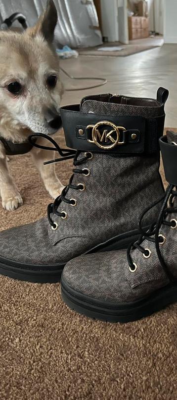 Micheal Kors monogram print boots maat 8,5 beschikbaar voor biedingen