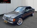 Mercedes-benz 200-500 (W124) 300 E automaat |  tekst lezen |, Auto's, Mercedes-Benz, Automaat, Gebruikt, Zwart, Bedrijf
