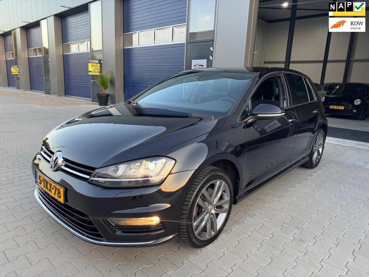 Volkswagen Golf 1.2 TSI Highline 3x R line led navi led 6bak, Auto's, Volkswagen, Bedrijf, Te koop, Golf, ABS, Airbags, Airconditioning