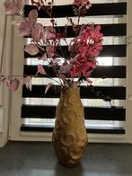 2 grote metalen  Vazen incl zijden bloemen, Huis en Inrichting, Woonaccessoires | Vazen, Ophalen, Overige materialen, Overige kleuren