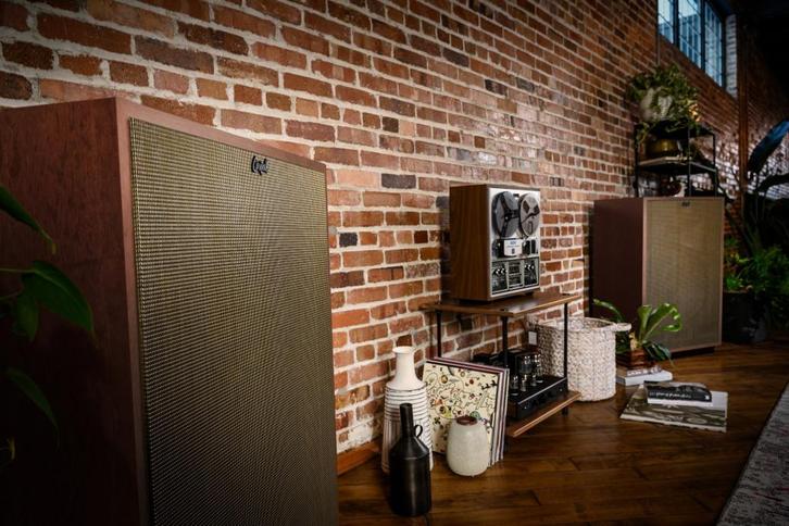 Klipsch Cornwall Auburn speakerset (nieuw in doos), Audio, Tv en Foto, Luidsprekers, Nieuw, Front, Rear of Stereo speakers, 120 watt of meer