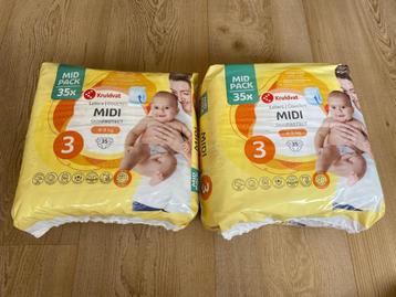 2 nieuwe pakken luiers maar 3 (4-9 KG) 2x35 stuks =70 luiers beschikbaar voor biedingen