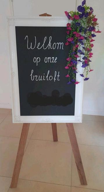 Welkomstbord met standaard beschikbaar voor biedingen